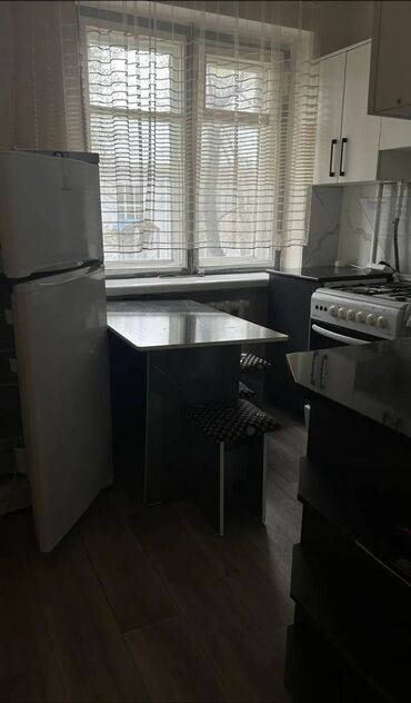 офис в жилом доме: 1 комната, 31 м², 104 серия, 2 этаж, Евроремонт