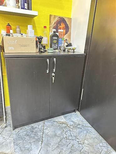 Ofis mebeli: Qara rəngli mebel dəsti – salon və ofislər üçün praktik saxlama həlli — 1