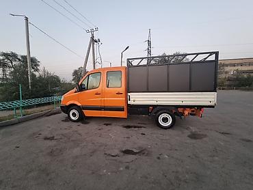 спалка в фуре: Mercedes-Benz Sprinter — бортовой грузовик (двухрядная кабина, 6 — 5