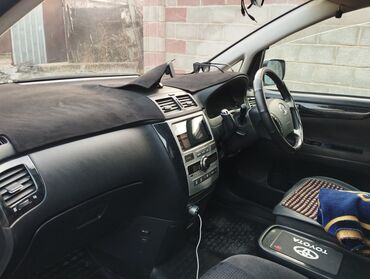 Toyota: Toyota Ipsum: 2004 г., 2.4 л, Автомат, Бензин, Минивэн — 11