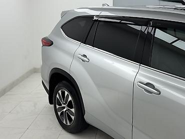 Toyota: Toyota Highlander: 2022 г., 2.5 л, Автомат, Гибрид — 10
