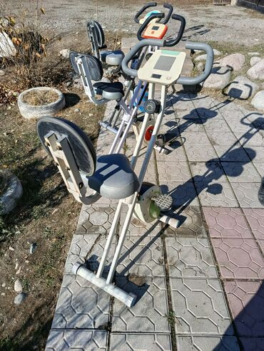 продаю связи с переездом: Складные корейские велотренажёры с сиденьем и спинкой - Форм‑фактор