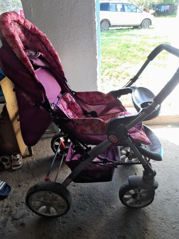 коляска детская бу: Коляска, цвет - Фиолетовый, Б/у
