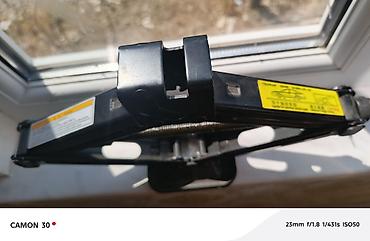 radius teker: Mexaniki “scissor” tipli avtomobil domkratı - Korpus: möhkəm polad — 3