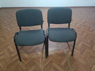 кресла офисные бу: Кеңсе отургучу, Колдонулган, түсү - Боз, Башка материал