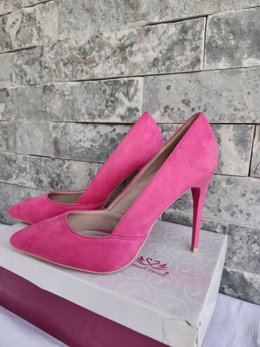 Salonke: Salonke, 40 — 6