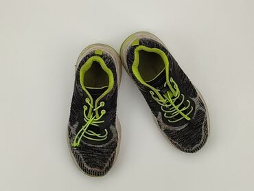 spodenki sportowe z kieszeniami na zamek: Sport shoes 35, Used