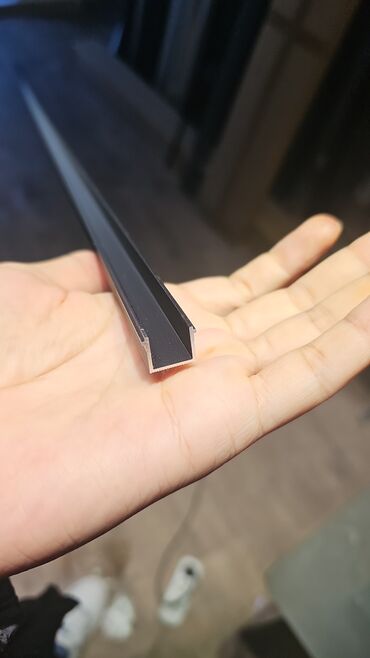 Аксессуары для осветительных приборов: Профиль разделительный на стену — 9