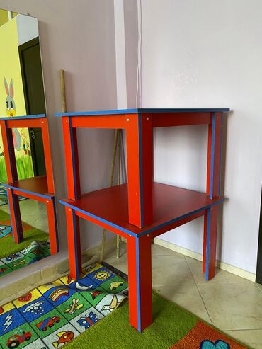 qaradağda iş elanları: Açılmayan, Kvadrat masa