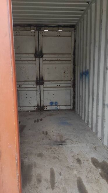 Контейнеры: Продаеться контейнер 4- метра город Кербен