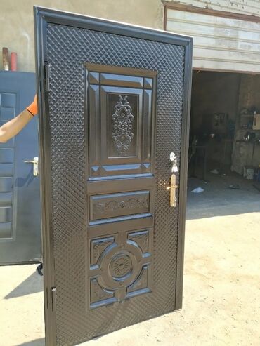 Giriş qapıları: Yeni Giriş qapısı Zəmanətli, Ödənişli quraşdırma, Ünvandan götürmə — 6