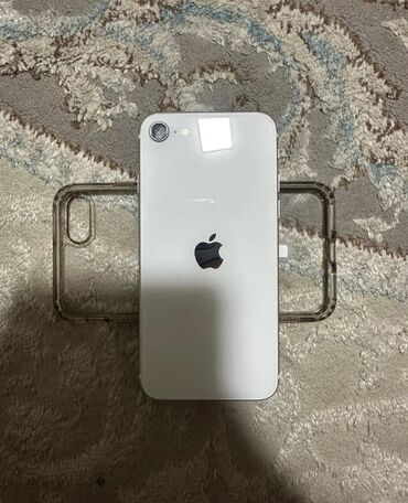 10 лет в одних руках: IPhone SE 2020, Колдонулган, 64 ГБ, Заряддоочу түзүлүш, Коргоочу айнек, Кабель, 79 %
