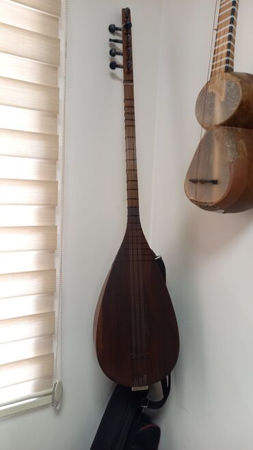 musiqi aletleri satisi: Saz.tam profesional 60 dan cox yasi var gozel sese malik qedimi saz