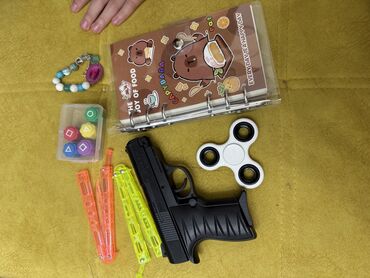 Игрушки: Продаю игрушки