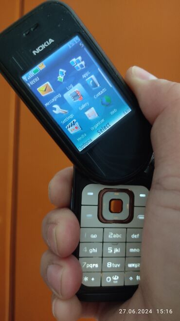 Nokia: Nokia 7373, Б/у, < 2 ГБ, цвет - Коричневый, 1 SIM