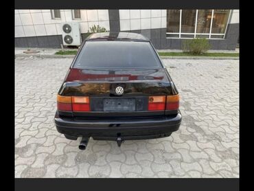 Volkswagen: Volkswagen Vento: 1993 г., 1.8 л, Механика, Бензин, Седан