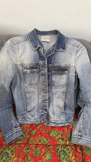 мужская одежда осенняя: Три вещи за 2500: джинсовая куртка xs, пальто в клетку фирма mia xs, и