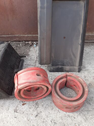 Другие детали кузова: Решётка гольф2 джетта 2, оригинал, цена 1000с дверные молнинг дж — 9