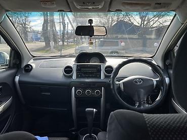 Toyota: Toyota Ist: 2004 г., 1.5 л, Автомат, Бензин — 6