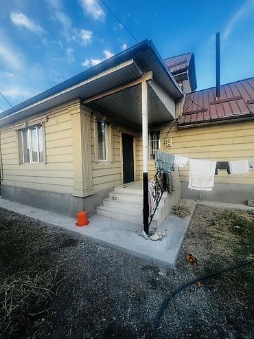 Үйлөрдү сатуу: 5 бөлмө, 120 м², 4500 соток, Бишкек, Үмүт ж/м Менчик ээси — 2
