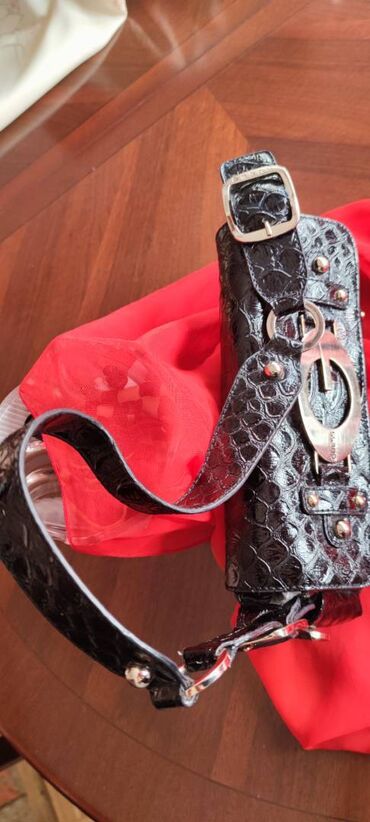 Torbe: Torba za rame, Guess, Materijal: Koža — 10