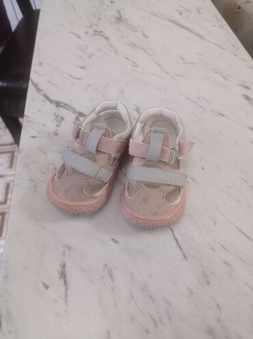 Детская обувь: Босоножки Pappix, размер 22. По стельке 14см. В отличном состоянии!