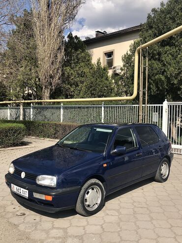 Volkswagen: Volkswagen Golf: 1993 г., 1.8 л, Механика, Бензин, Хетчбек