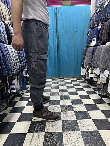 штаны джогеры: Мужские брюки-джоггеры карго, темно‑серые.наш адрес Аламидинский рынок — 4
