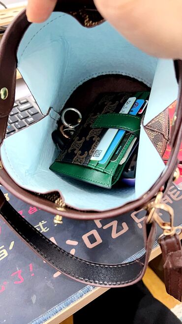 Классические сумки: Классическая сумка, Корея, Материал: Бархат, Застежка на молнии, Моющийся материал, Оригинал, Женские, Новый at lalafo.kg — 15 Классические сумки: Классическая сумка, Корея, Материал: Бархат, Застежка на молнии, Моющийся материал, Оригинал, Женские, Новый — 15