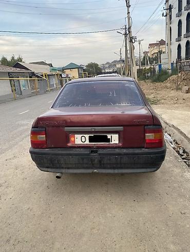 Opel: Opel Vectra: 1990 г., 1.8 л, Седан — 3