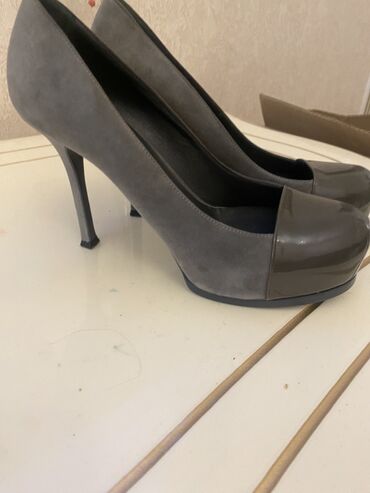 Tuflilər: Tuflilər, YSL, Ölçü: 37, rəng - Mavi, Yeni — 36