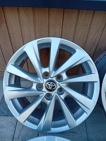 проставок: Литые Диски R 17 Toyota, Комплект, отверстий - 5, Б/у — 2