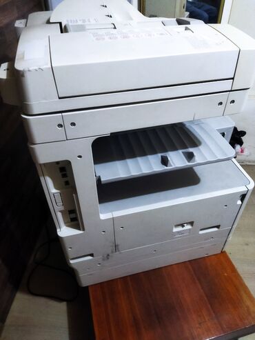 rengli printer satilir: Canon 2520İ detalları təzədir .
80000 çap olunub