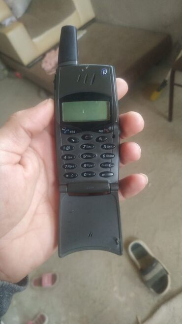 nokia 6131: Nokia 700