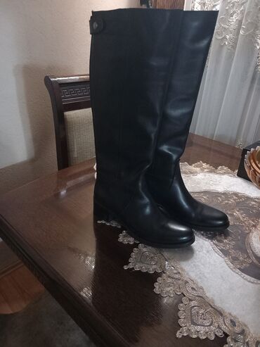 armani odela muska cena: High boots, 40