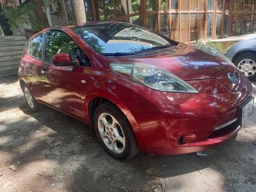 Nissan: Nissan Leaf: 2012 г., 0.1 л, Вариатор, Электромобиль, Хэтчбэк