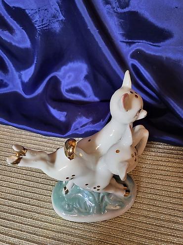 Figurice i makete: Figura vintaz,nova porcelanska. Figura sve na njoj odsjaj od na lalafo.rs — 5 Figurice i makete: Figura vintaz,nova porcelanska. Figura sve na njoj odsjaj od — 5
