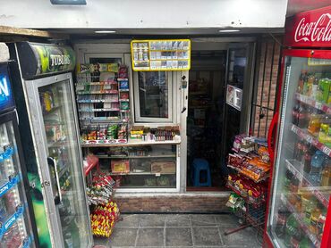 Ehmedlide NOTARIATLA uzbe-uz KIOSK satilir. Kiosk cox elverisli