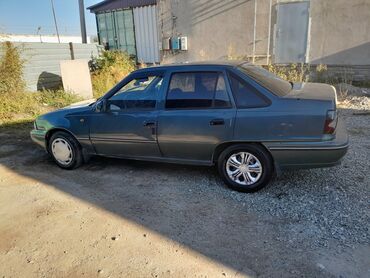 Daewoo: Daewoo Nexia: 2004 г., 1.6 л, Механика, Бензин, Седан