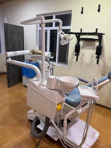 iwlenmiw pencere: Stomatoloji kreslo, çox az işlənib. Çindən özumuz gətizdirmişdik. İş