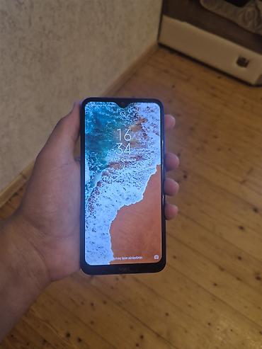 ucuz qiymətə telefon: Xiaomi 32 GB, rəng - Göy, 
 İki sim kartlı — 2