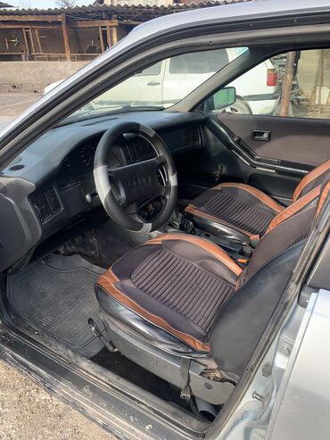 Audi: Audi 80: 1992 г., 1.8 л, Механика, Бензин, Седан — 8