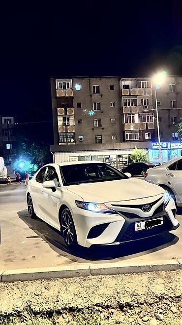 Toyota Camry: 2018 г., 2.5 л, Бензин, Седан