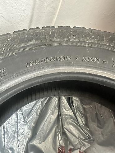 5 5 compressor: Зимняя шина Bridgestone Blizzak - Размер: 185/65 R15 - Индекс — 3