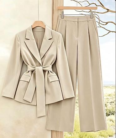 exit kaputi: Prelep model kompleta dostupan za porucivanje ▪︎S M L XL 🏷Cena: 4100 — 2
