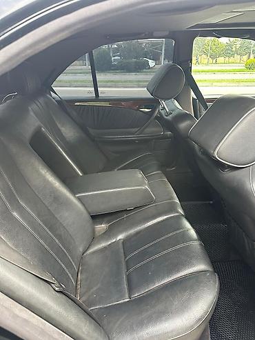 w210 panel: Mercedes-Benz E-Class W210 sedan - Kuzov: 4 qapılı sedan, qara rəng - — 5
