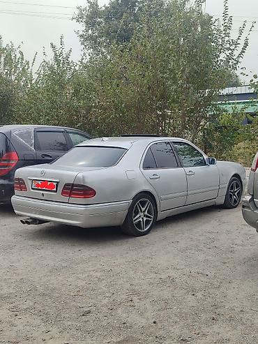 audi a4: Mercedes-Benz E-Class: 1997 г., 4.3 л — 3