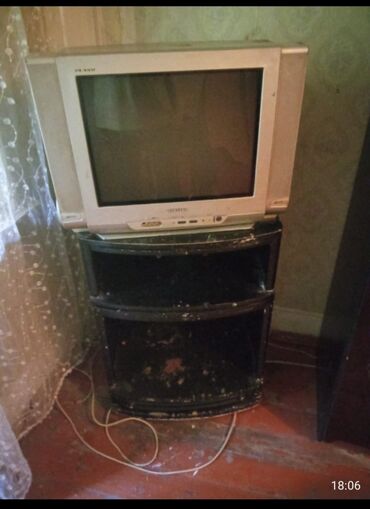 Mitsubishi: Kineskop (CRT) televiziya və TV stendi - Marka/model: ekranda