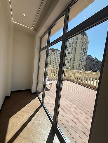 Продажа квартир: 3 комнаты, 122 м², 3 этаж — 11