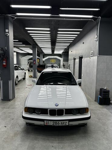 авто парк бишкек: BMW 5 series: 3 л, Механика, Бензин, Седан